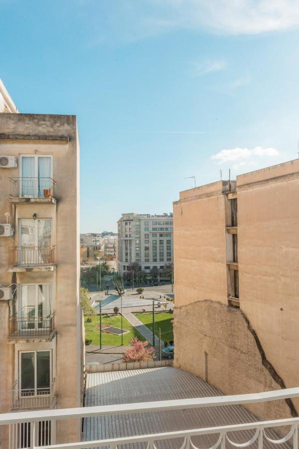 100M2 Luxury Apartment In The Heart Of Athens - Living Stone Emerald Екстериор снимка