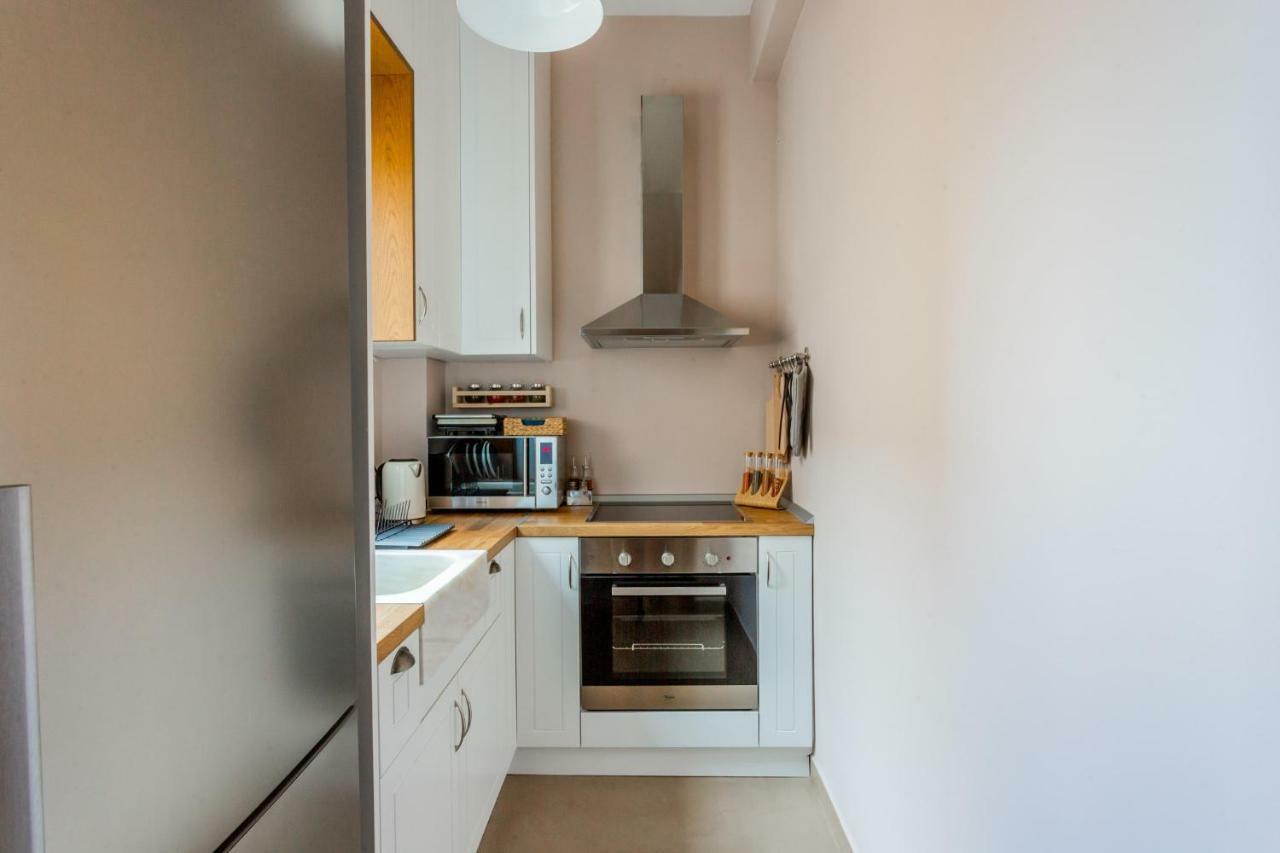 100M2 Luxury Apartment In The Heart Of Athens - Living Stone Emerald Екстериор снимка